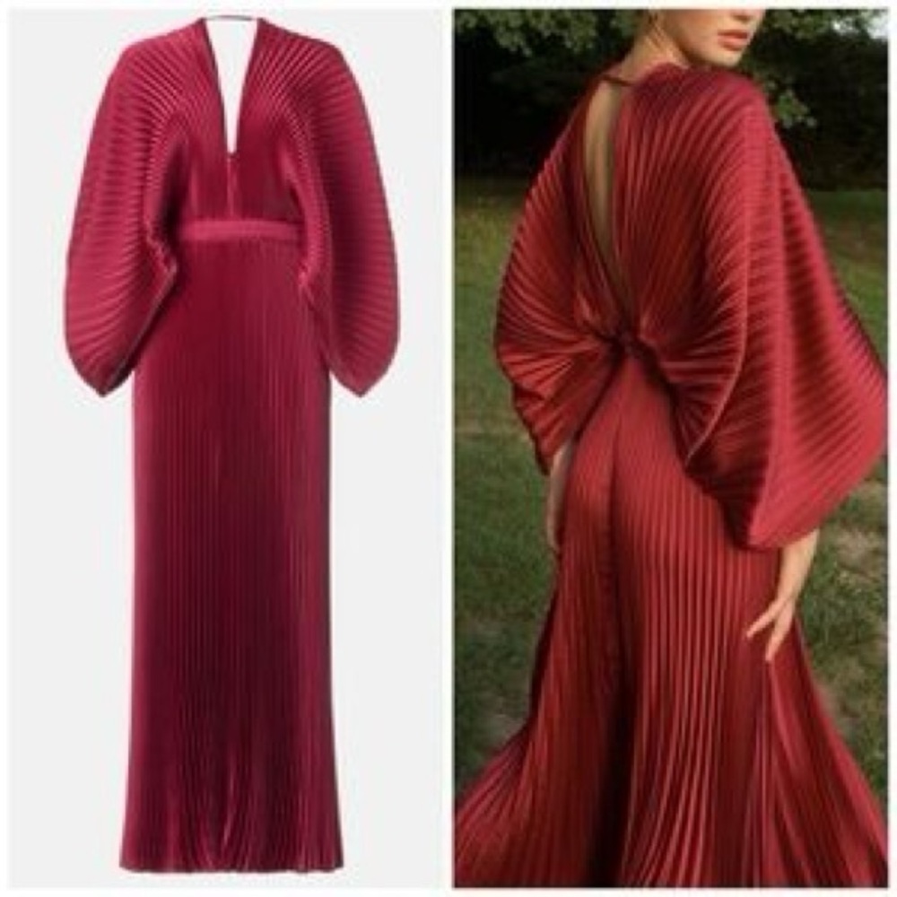 Elegant Pleated Maxi Dress in Deep Red